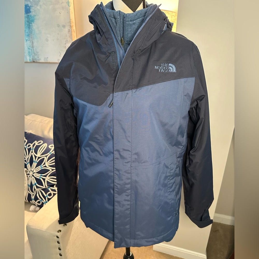 Men’s Blue The Northface 3 in 1 tri climate Blue Coat- Like New, Size Small
